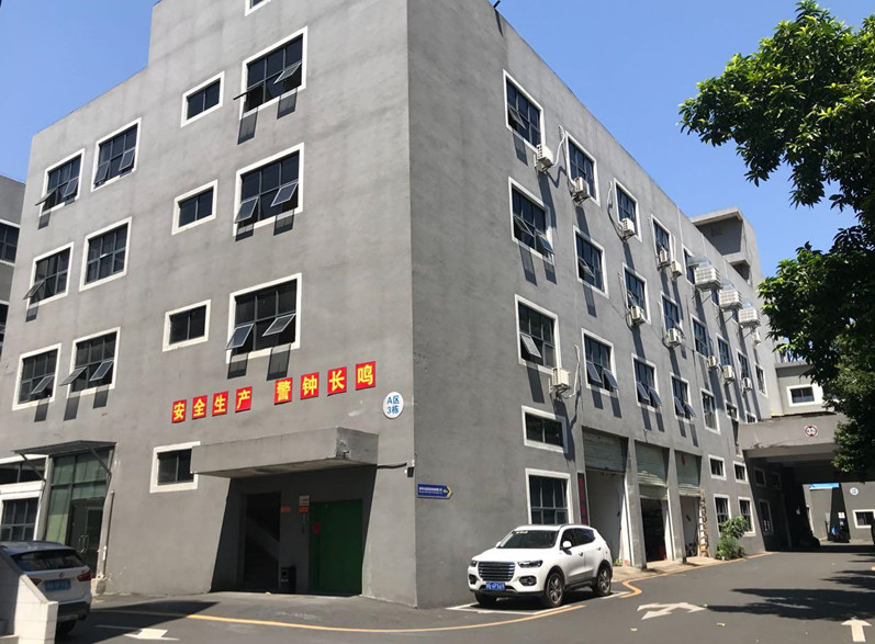 龍崗中心城，原房東1400平方，樓上帶裝修廠房出租