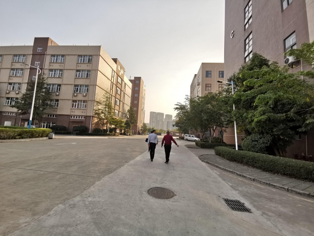 龍崗寶龍高新園區(qū)12500獨(dú)棟花園式廠房出租！