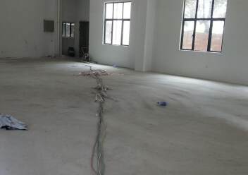 惠陽秋長白石標準廠房出租面積2350平方可分租滴水面積6米